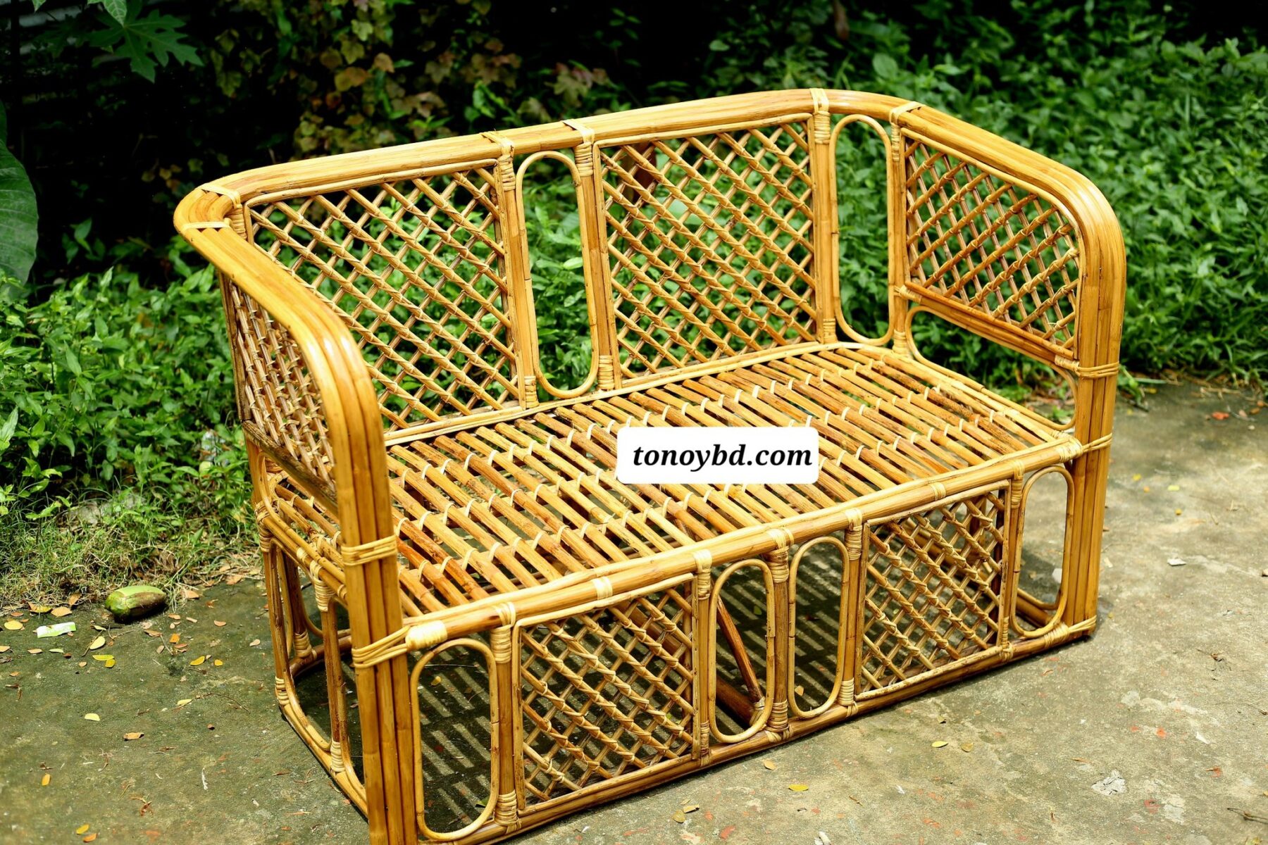 600186574_2278858579250427_7475213070726273406_n-e1766007412396.jpg Carpet Double Seater - Image 1