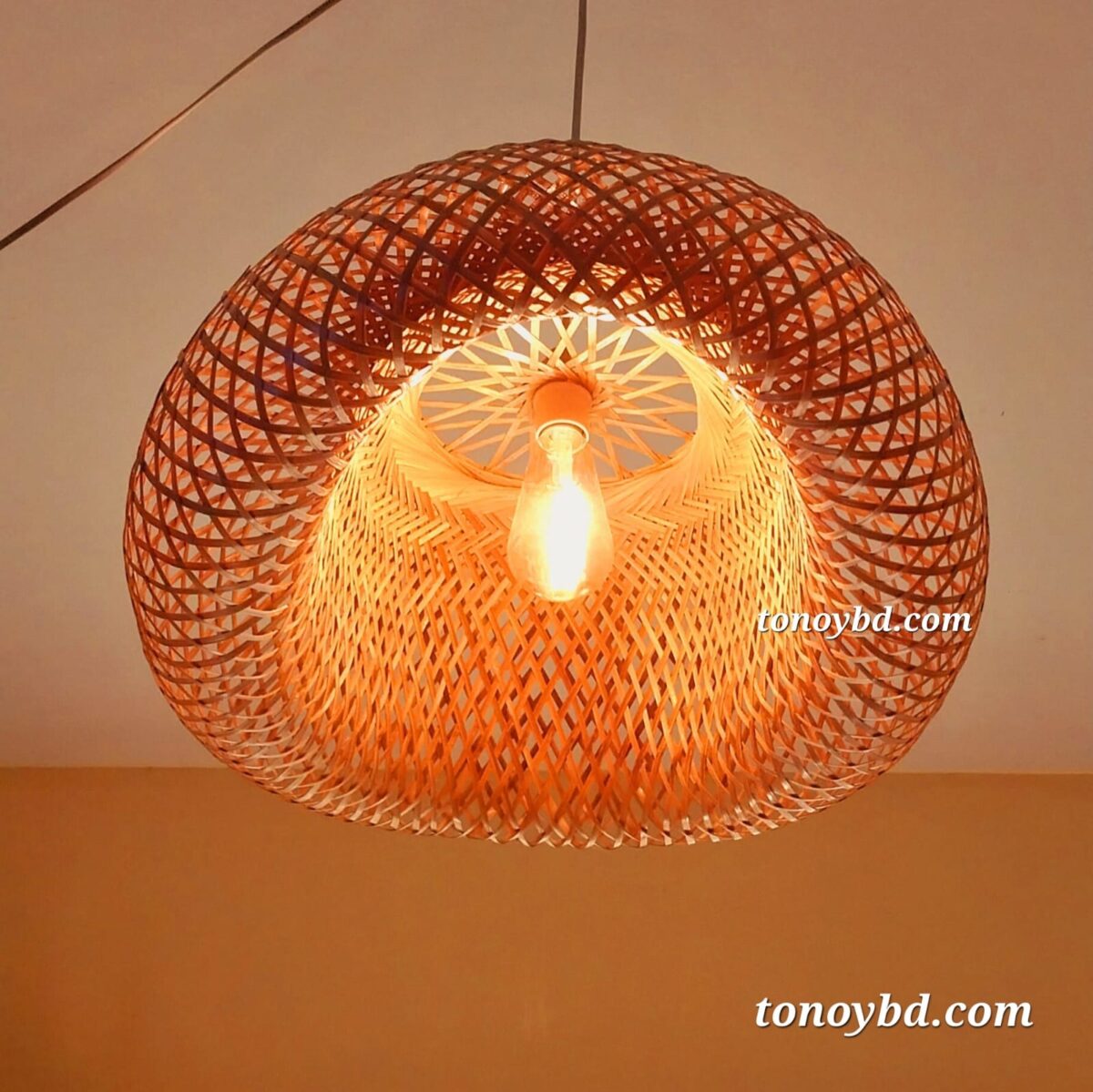 Snail-26-e1758229774787.jpg Snail Lamp 26" - Image 1
